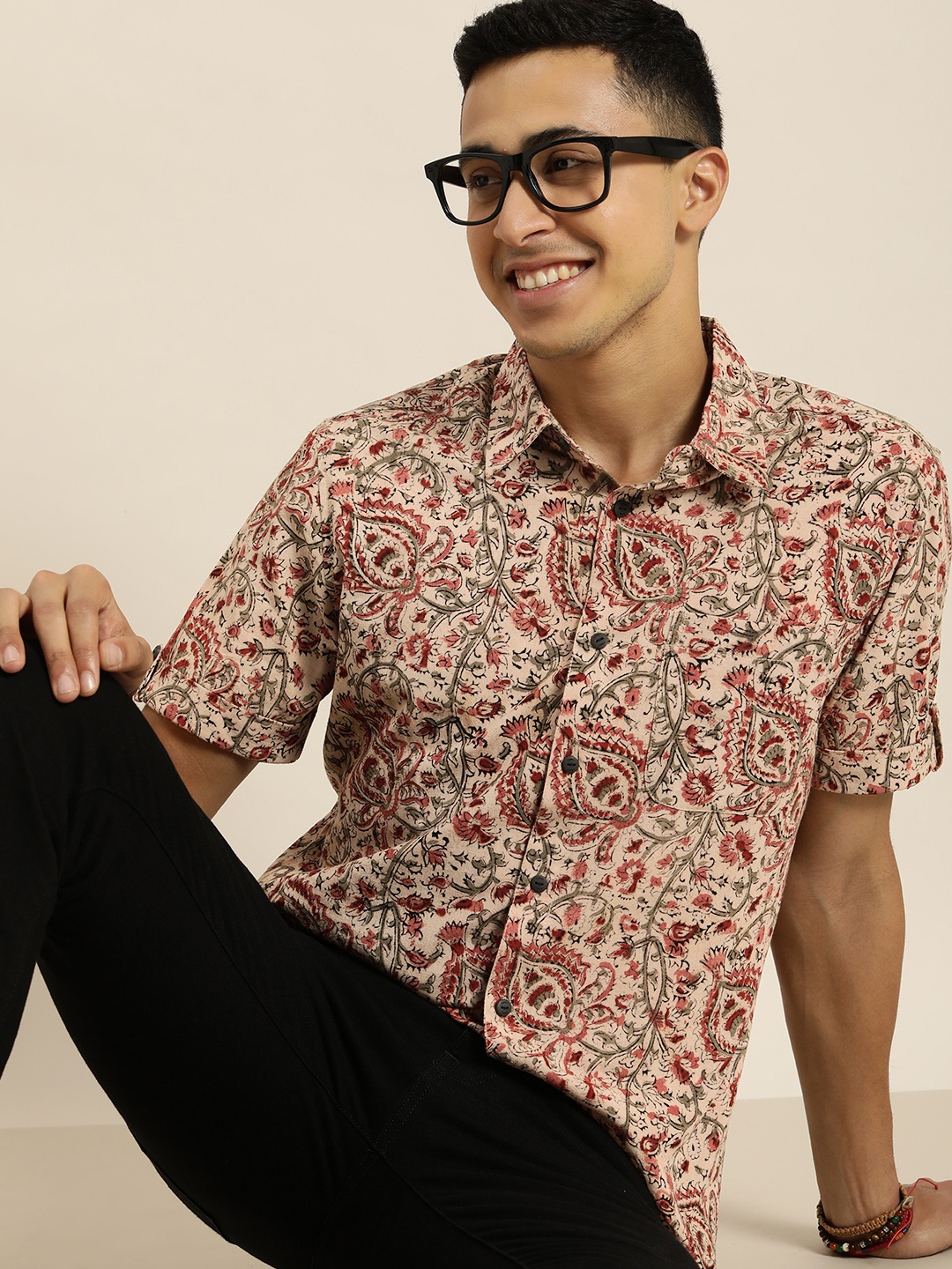 

Taavi Men Kalamkari Print Pure Cotton Casual Shirt with Chest Pocket, Peach