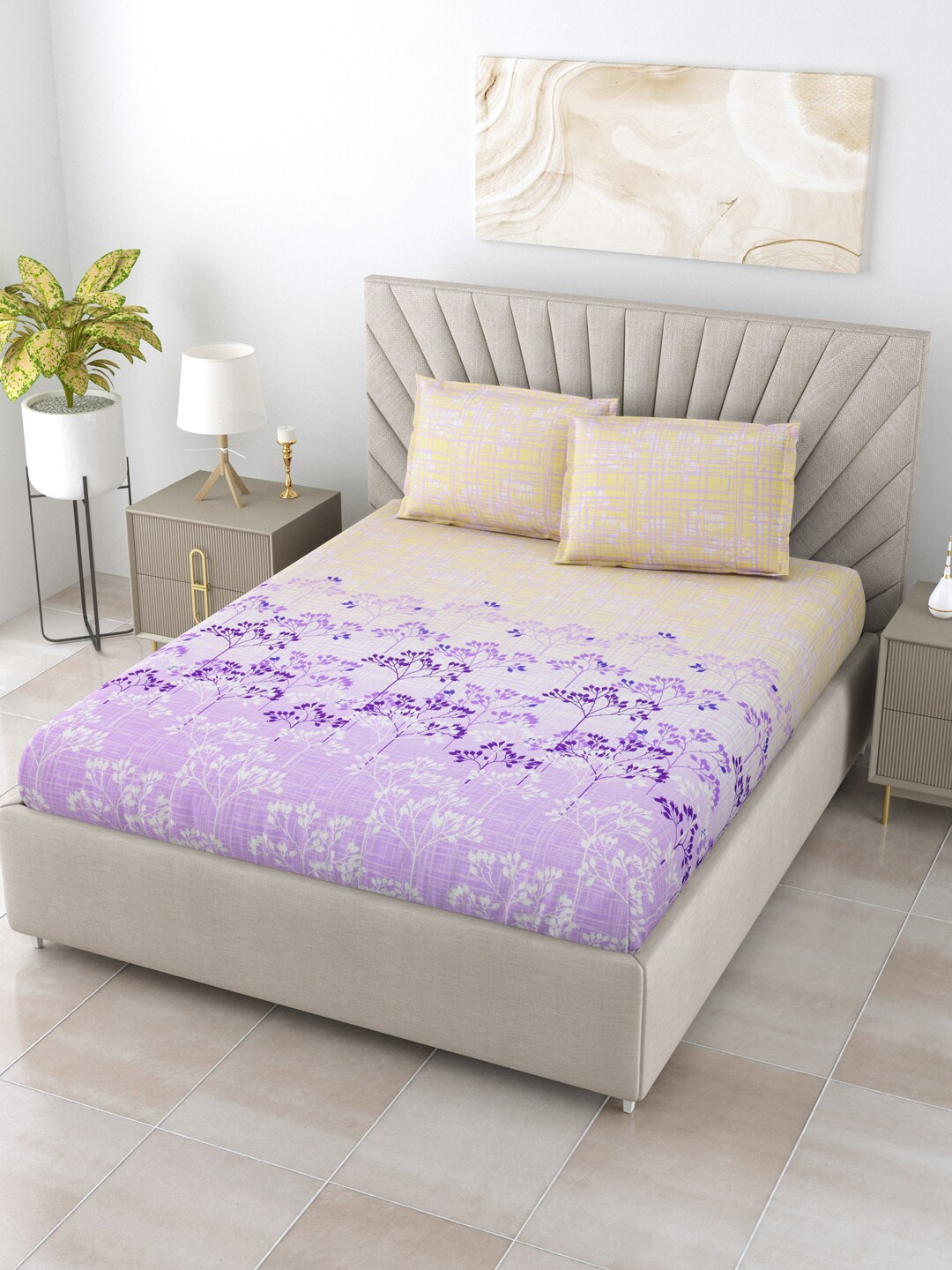 

BOMBAY DYEING Purple & Yellow Floral 144 TC King Bedsheet with 2 Pillow Covers