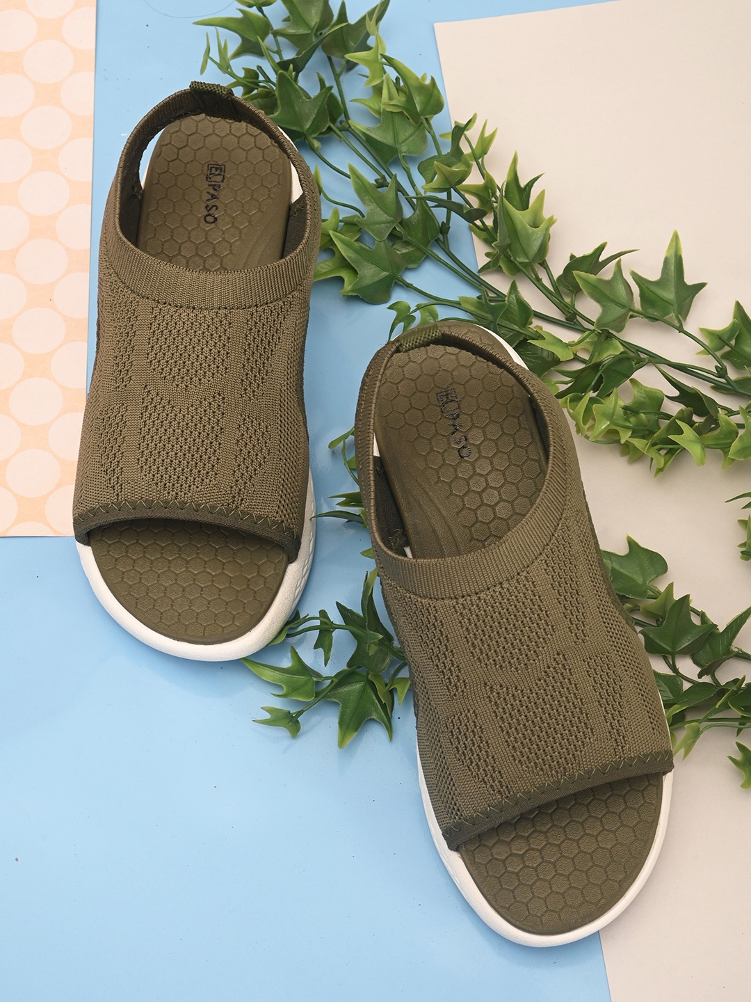 

El Paso Women Green & White Ethnic Comfort Sandals