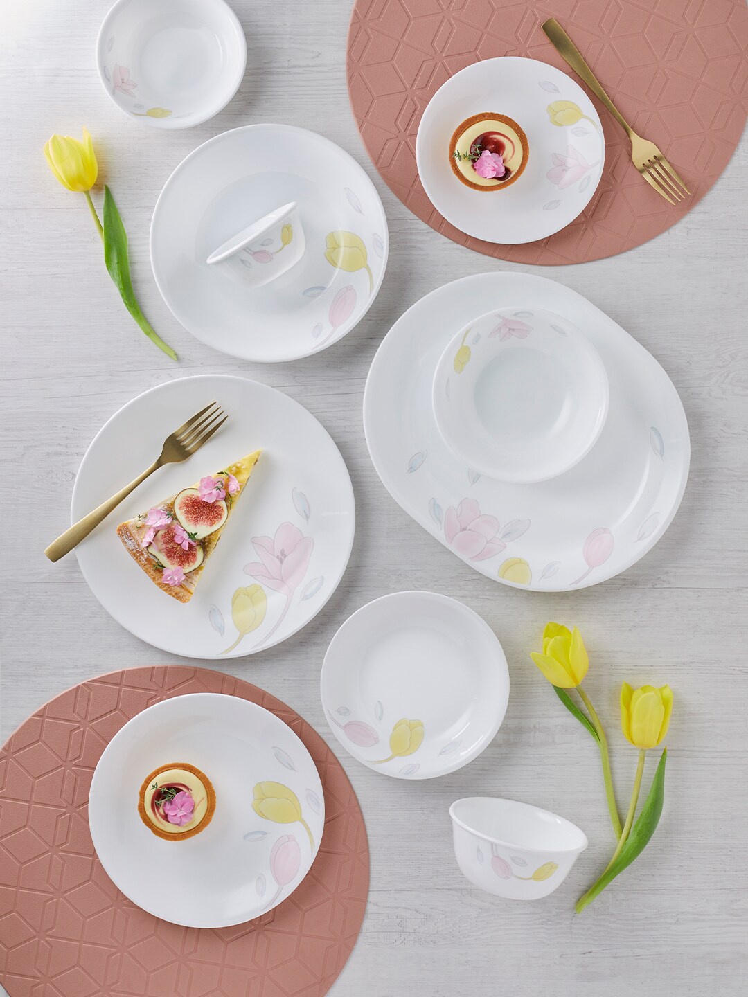 

Corelle White & Yellow 12 Pieces Dishwasher & Microwave Safe Vitrelle Glass Dinner Set
