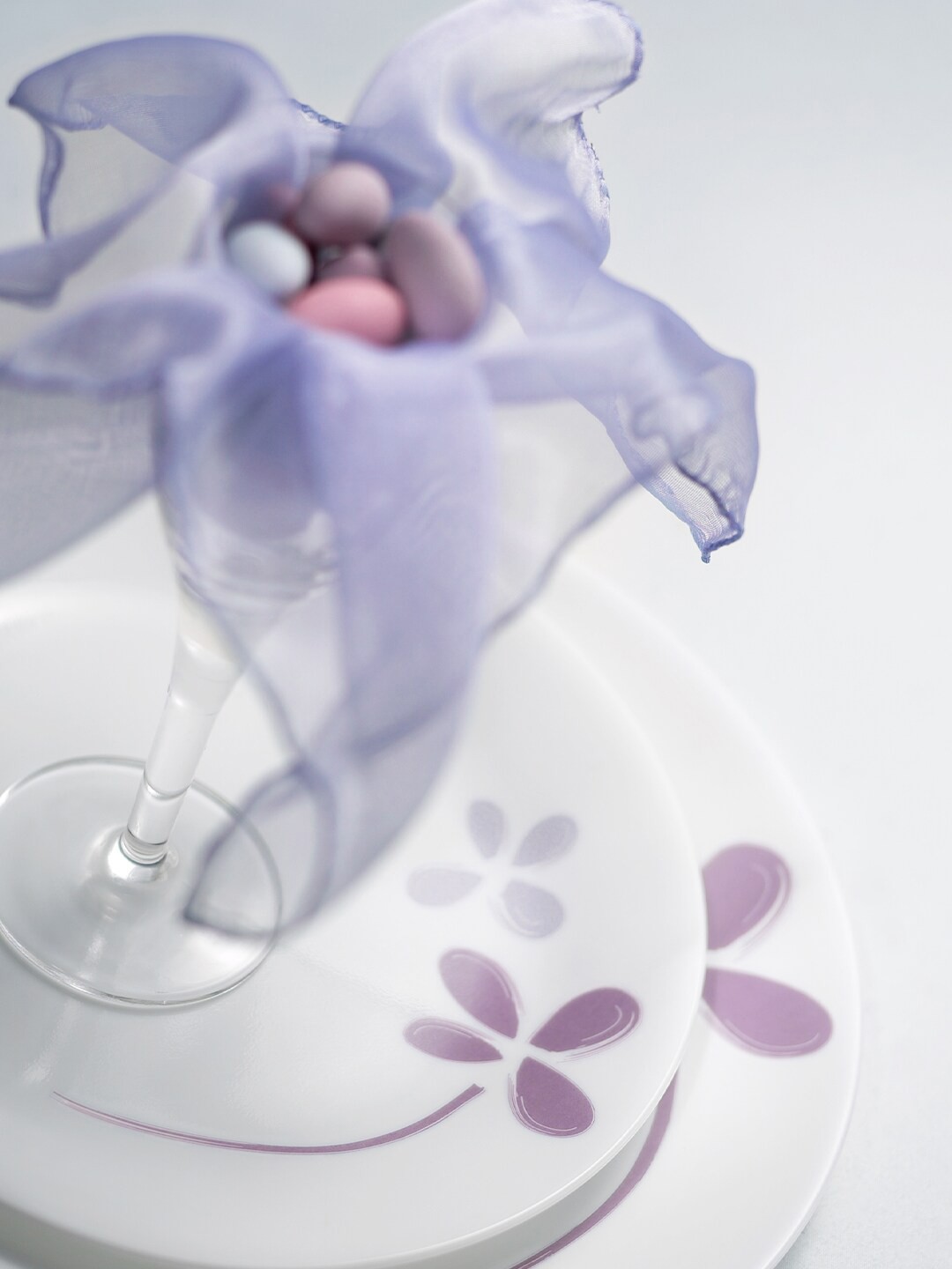 

Corelle White & Purple 21 Pieces Dishwasher & Microwave Safe Vitrelle Glass Dinner Set