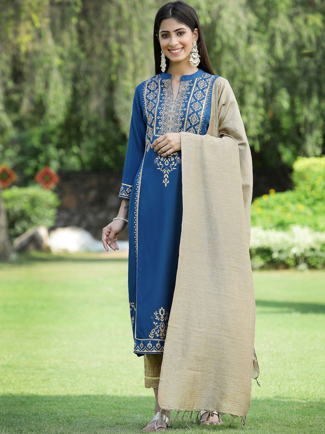 

Juniper Women Teal Geometric Embroidered Flared Sleeves Kurta