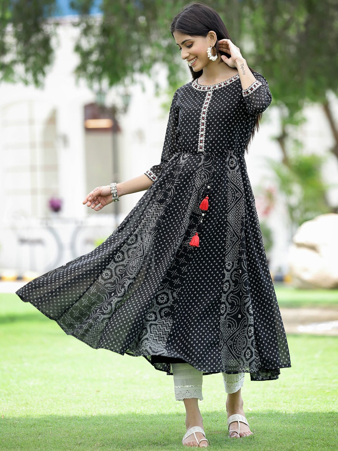 

Juniper Women Black Geometric Checked Thread Work Georgette Anarkali Kurta