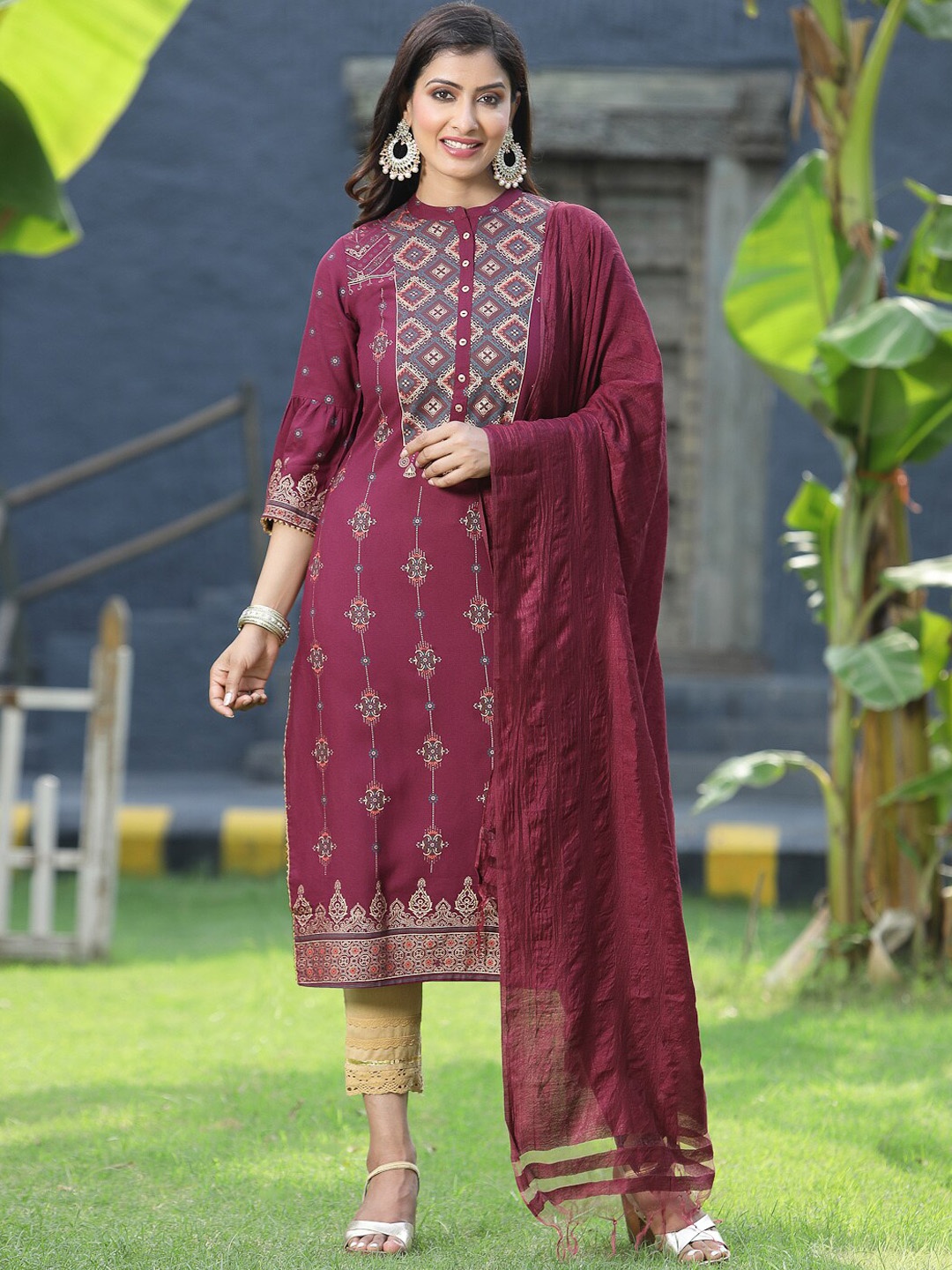 

Juniper Women Red Embroidered Flared Sleeves Kurta