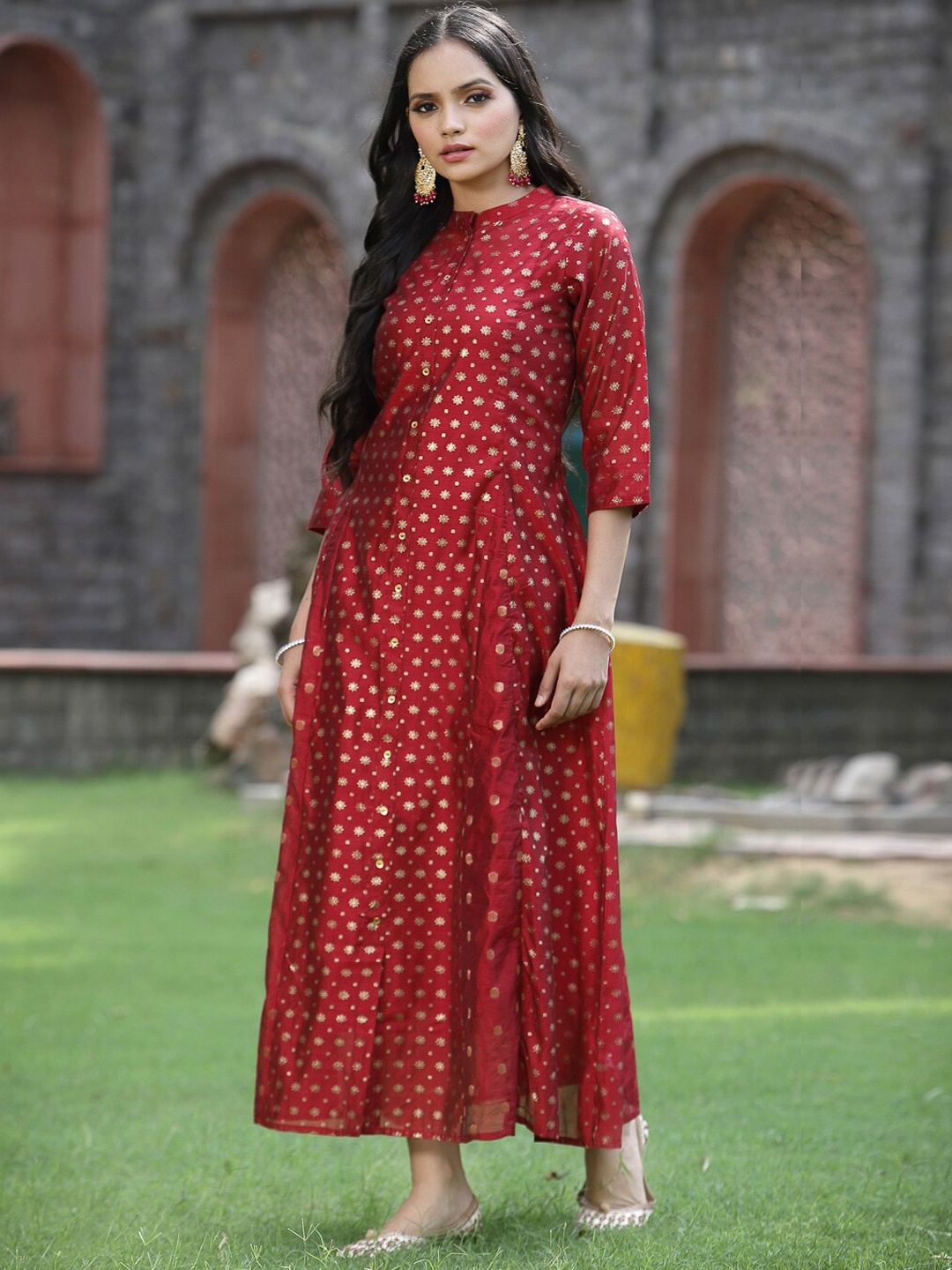 

Juniper Women Maroon Floral Chanderi Silk Kurta