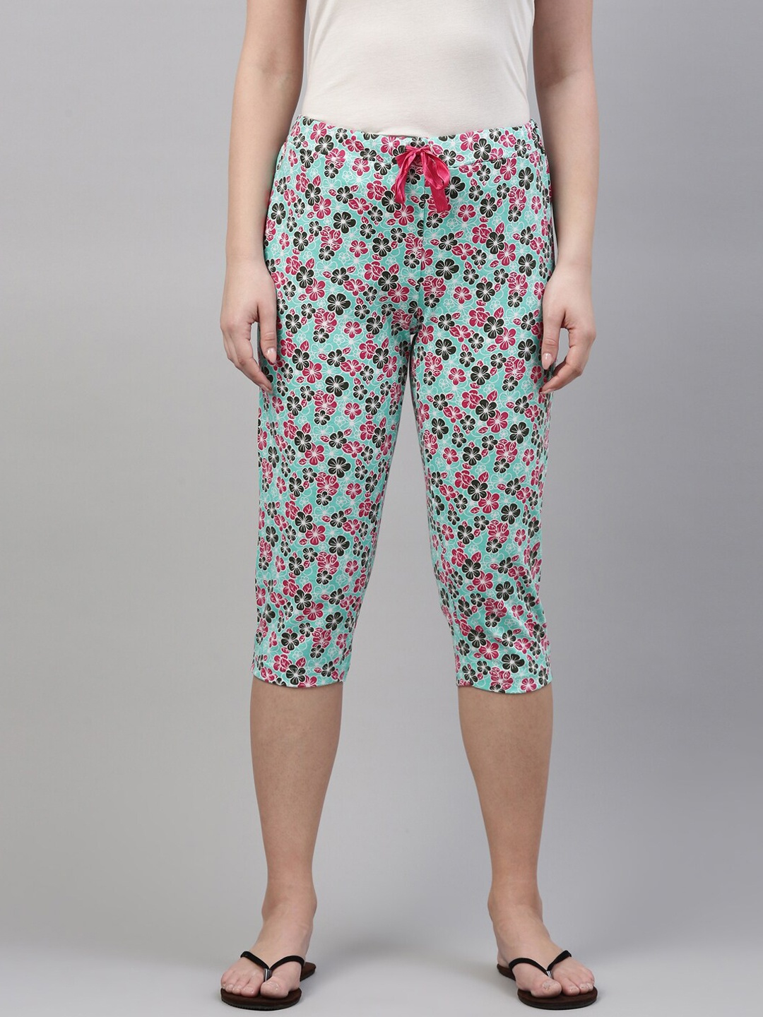 

Enviously Young Women Green & Pink Printed Pure Cotton Capris