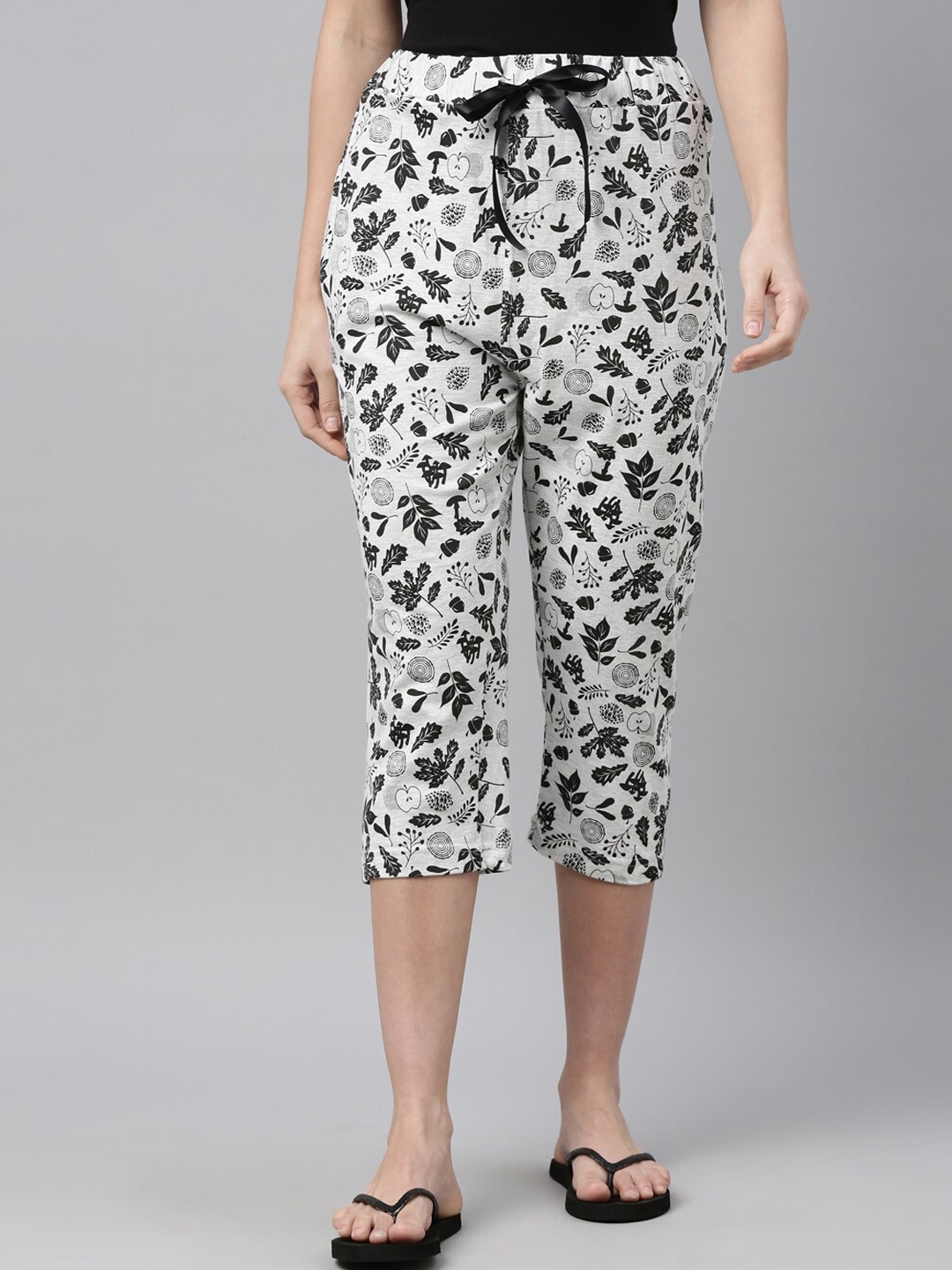 

Enviously Young Women Grey & Black Printed Capris Bottomwear