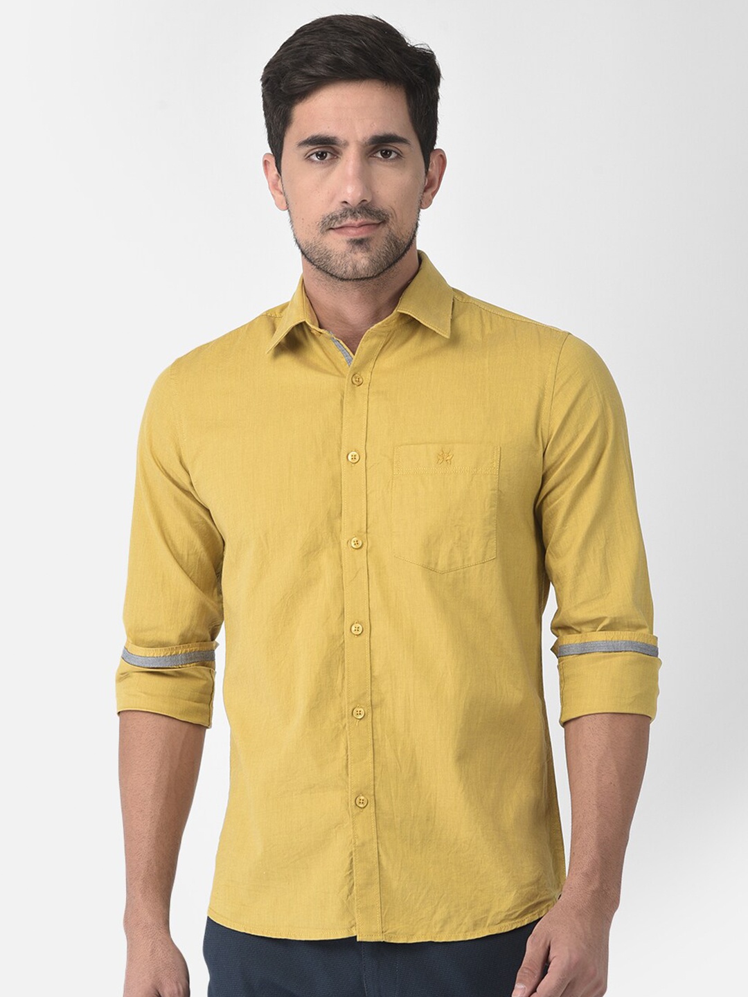 

Crimsoune Club Men Yellow Slim Fit Casual Shirt