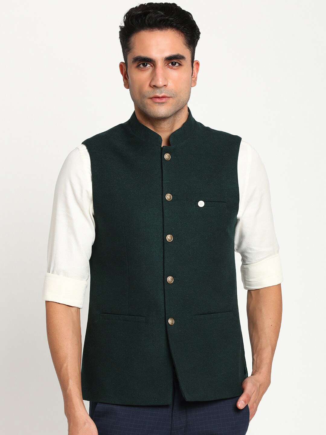 

Turtle Men Green Solid Woven Nehru Jackets