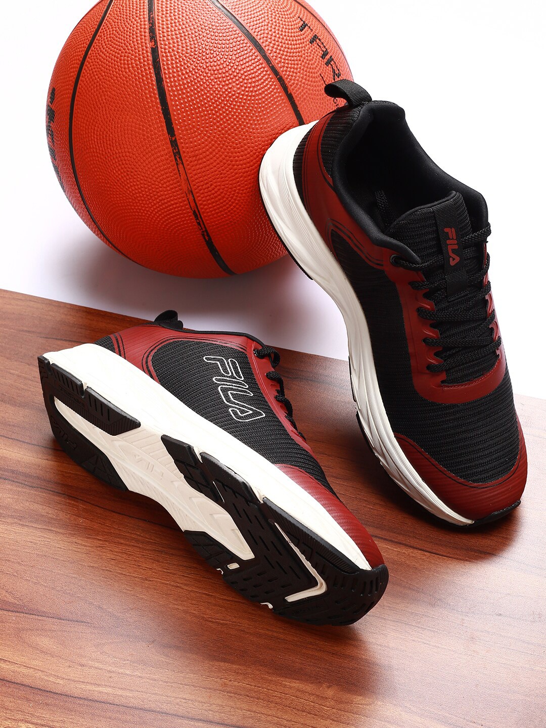 

FILA Men Black Non-Marking AZAVONN Running Shoes