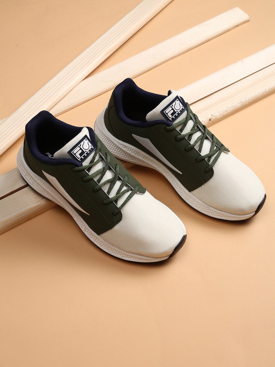 

FILA Men Off White Running Non-Marking FASTBLOCK Shoes