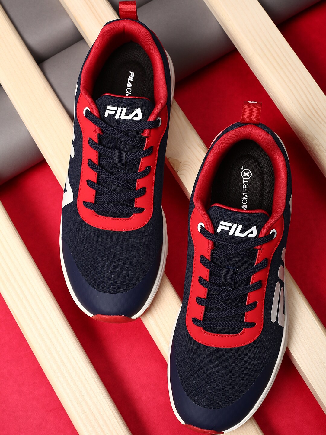 

FILA Men Blue DAICHI Running Shoes