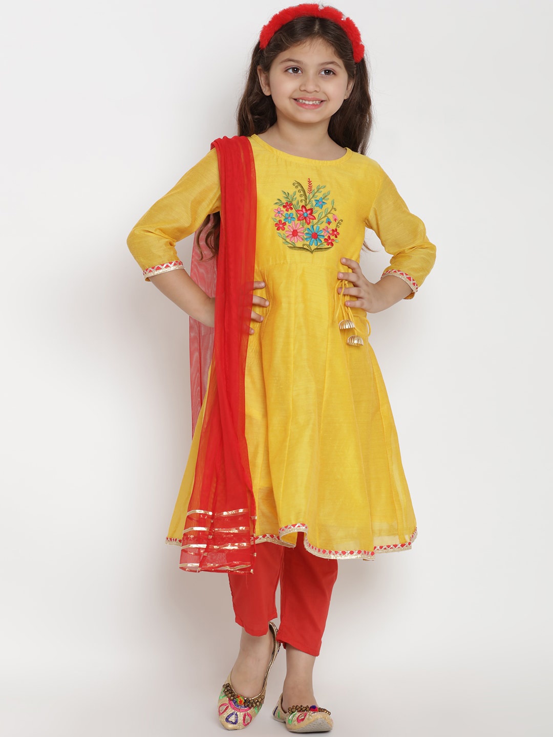 

Bitiya by Bhama Girls Yellow Embroidered Pure Silk Kurta with Churidar & With Dupatta