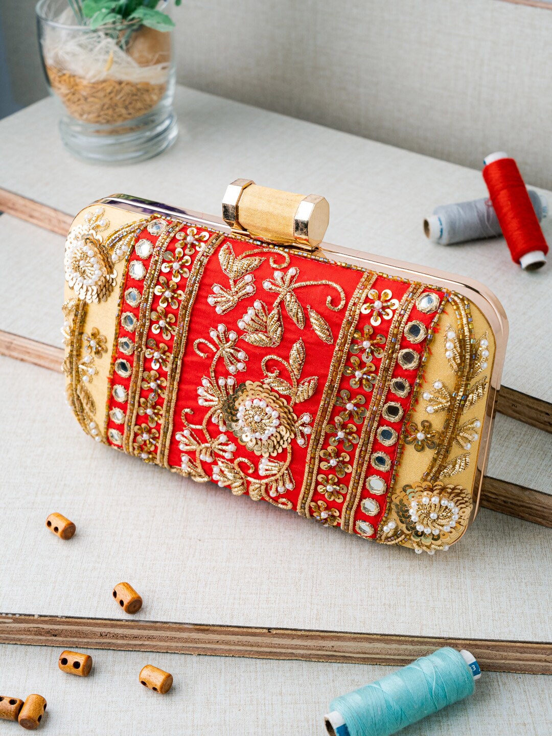 

NR By Nidhi Rathi Women Red Clutches