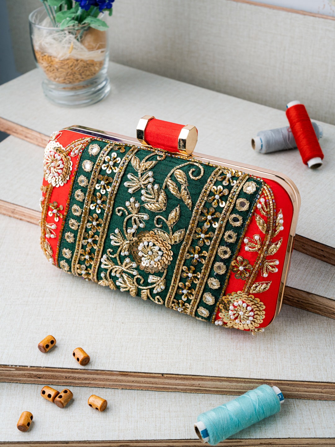 

NR By Nidhi Rathi Women Red Clutches