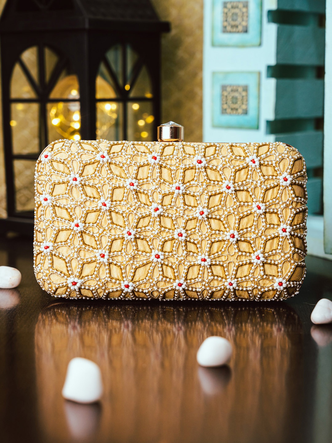 

NR By Nidhi Rathi Women Gold Clutches