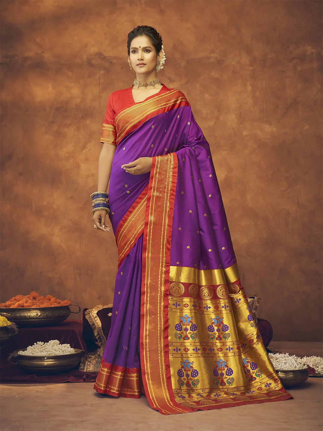 

elora Women Purple Sarees