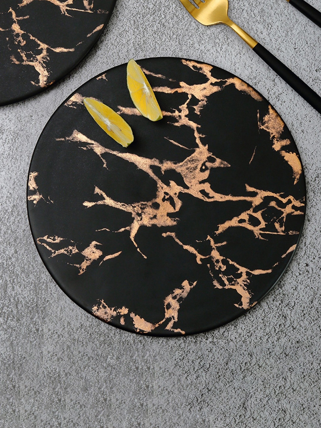 

Nestasia Black & Gold Microwave Safe Marble Printed Ceramic Round Serving Plate