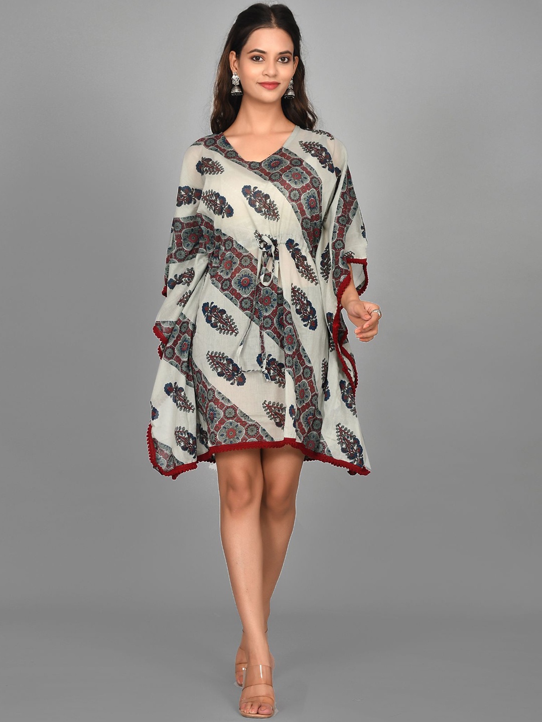

Kesarya Women Grey Printed Flared Sleeves Floral Kaftan Kurta
