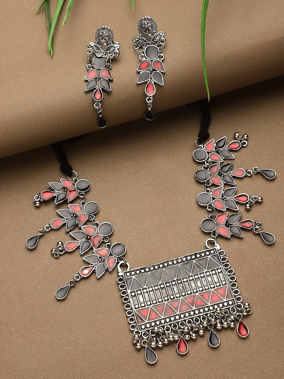 

CARDINAL Silver-Toned Red & Black Oxidised Meenakari Jewellery Set