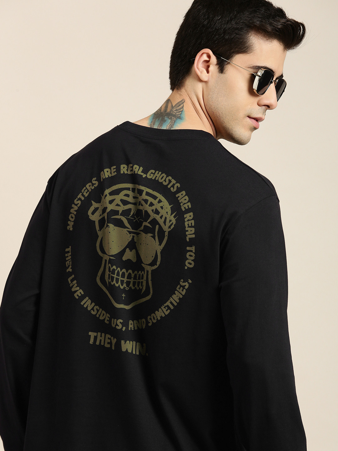 

Difference of Opinion Men Black Printed Pure Cotton Loose T-shirt