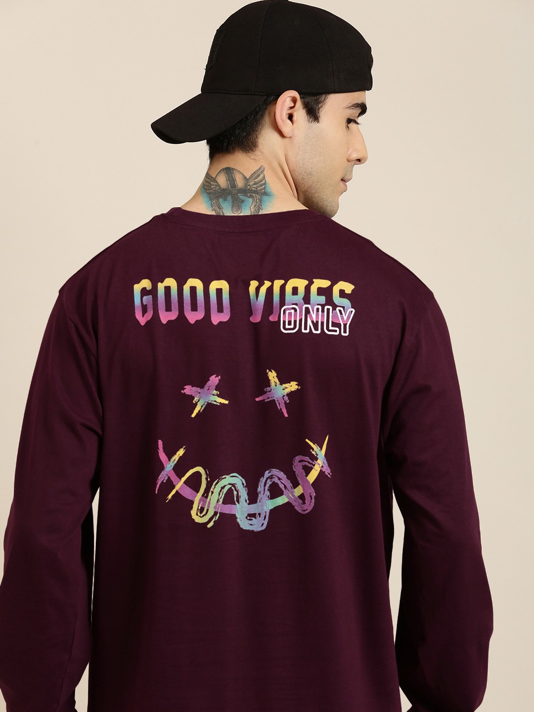 

Difference of Opinion Men Burgundy Printed Pure Cotton Loose Longline T-shirt