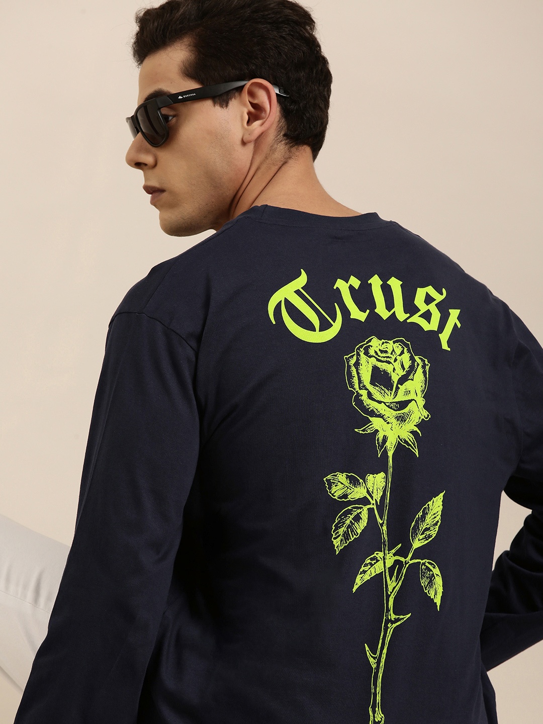

Difference of Opinion Men Navy Blue Printed Pure Cotton Loose Longline T-shirt