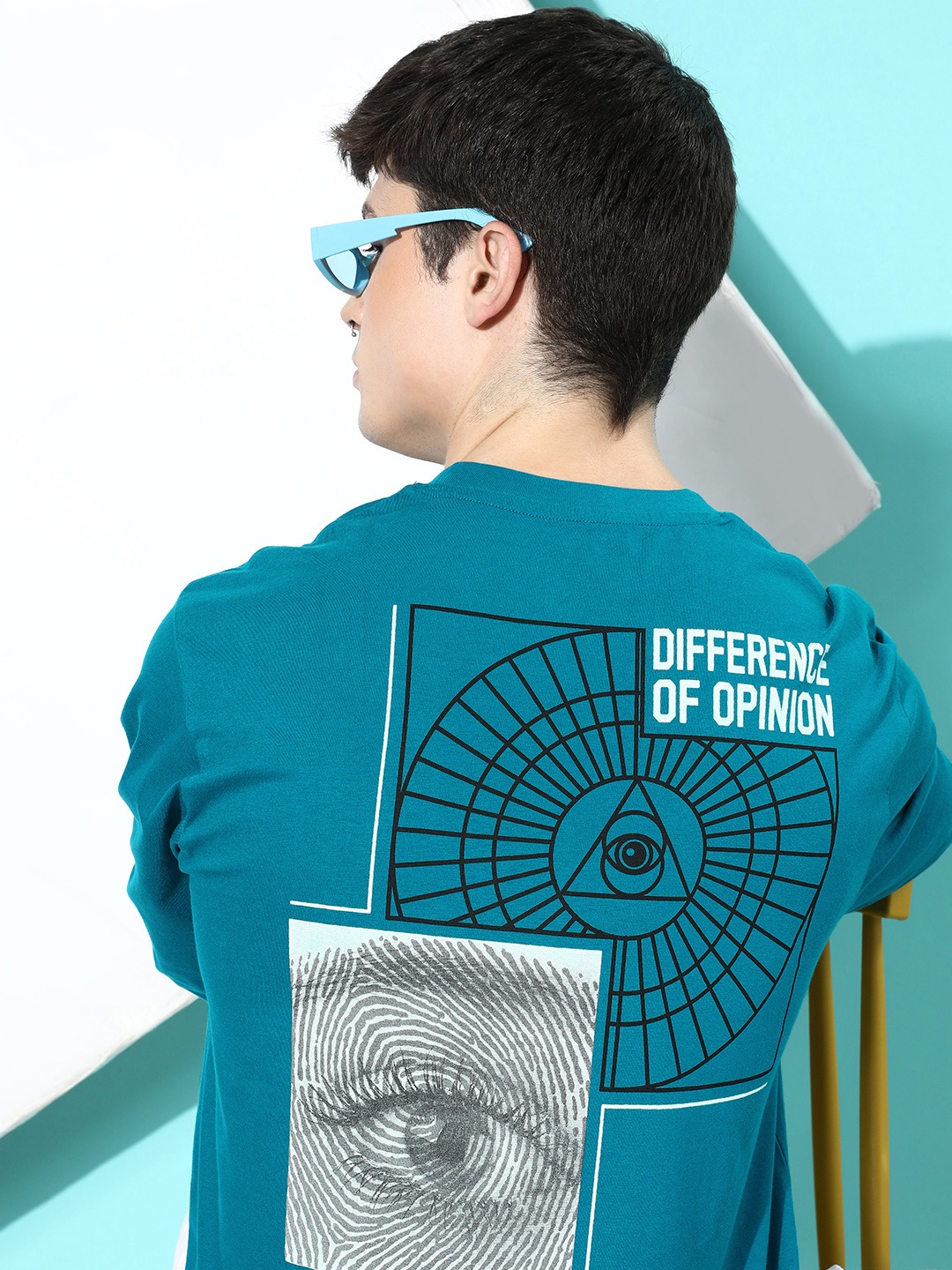 

Difference of Opinion Men Blue Printed Pure Cotton Loose Longline T-shirt