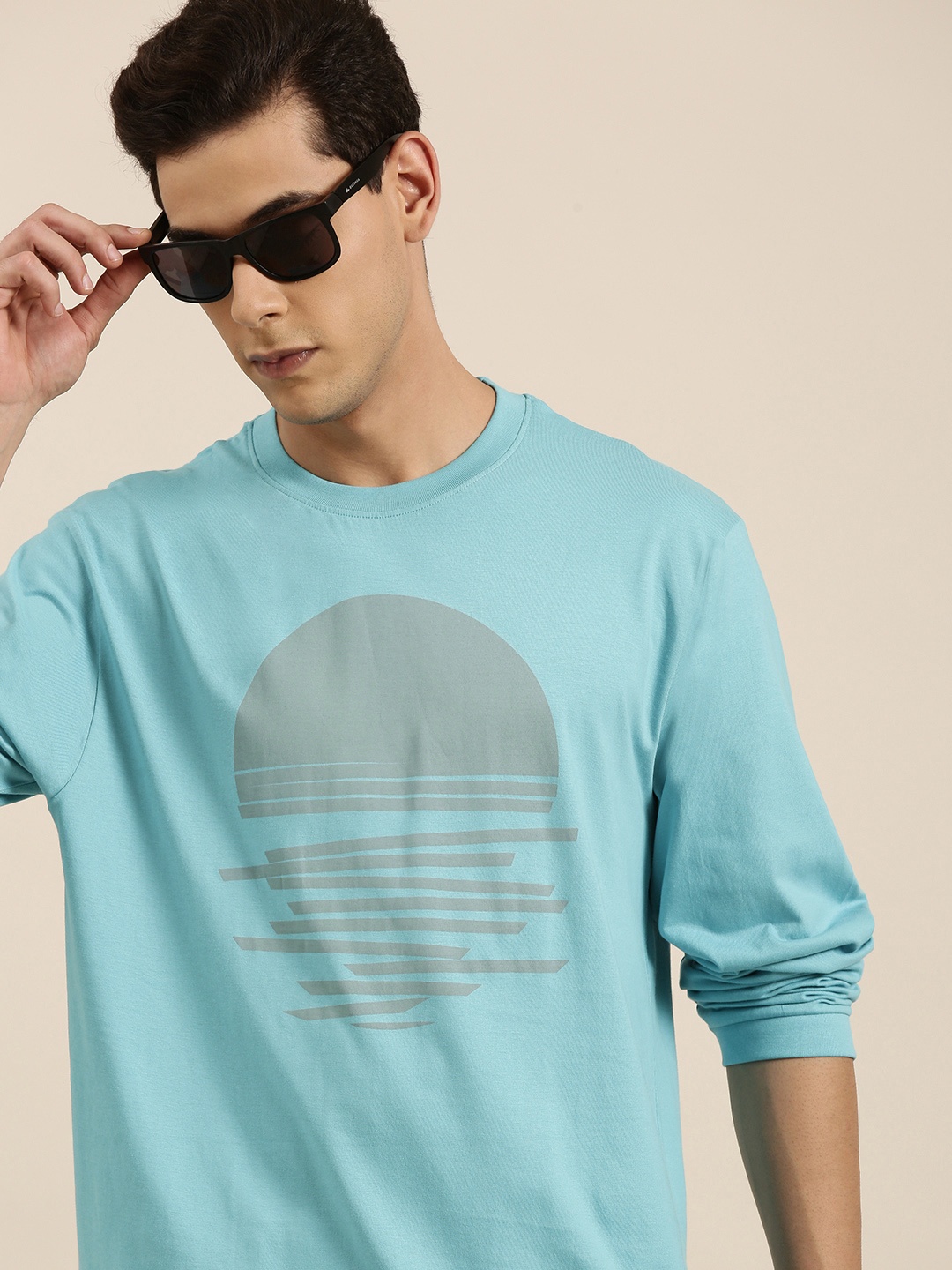 

Difference of Opinion Men Blue & Grey Printed Pure Cotton Loose Longline T-shirt