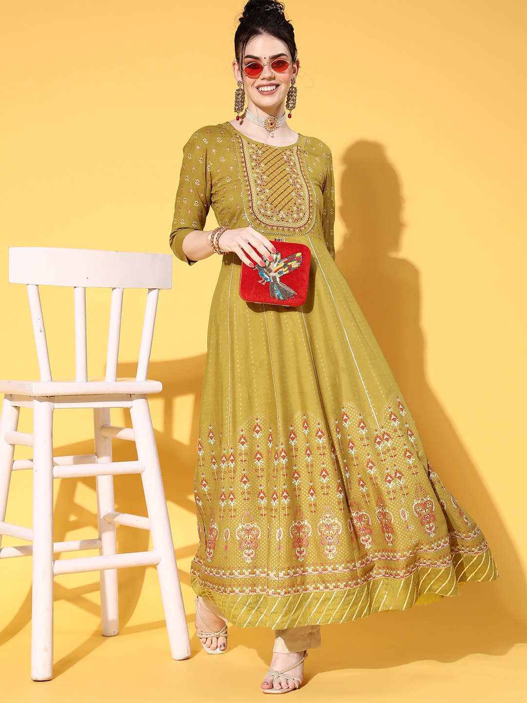 

SheWill Women Gorgeous Green Viscose Rayon Print Mix Kurta