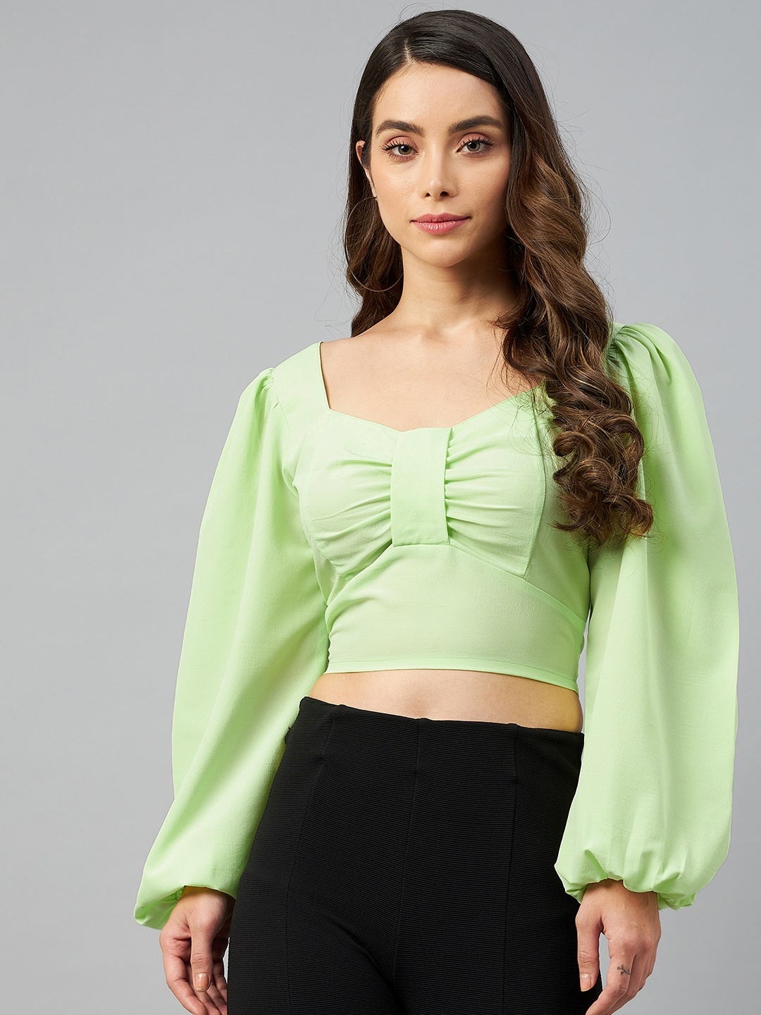 

plusS Green Solid Smocked Cinched Waist Crop Top