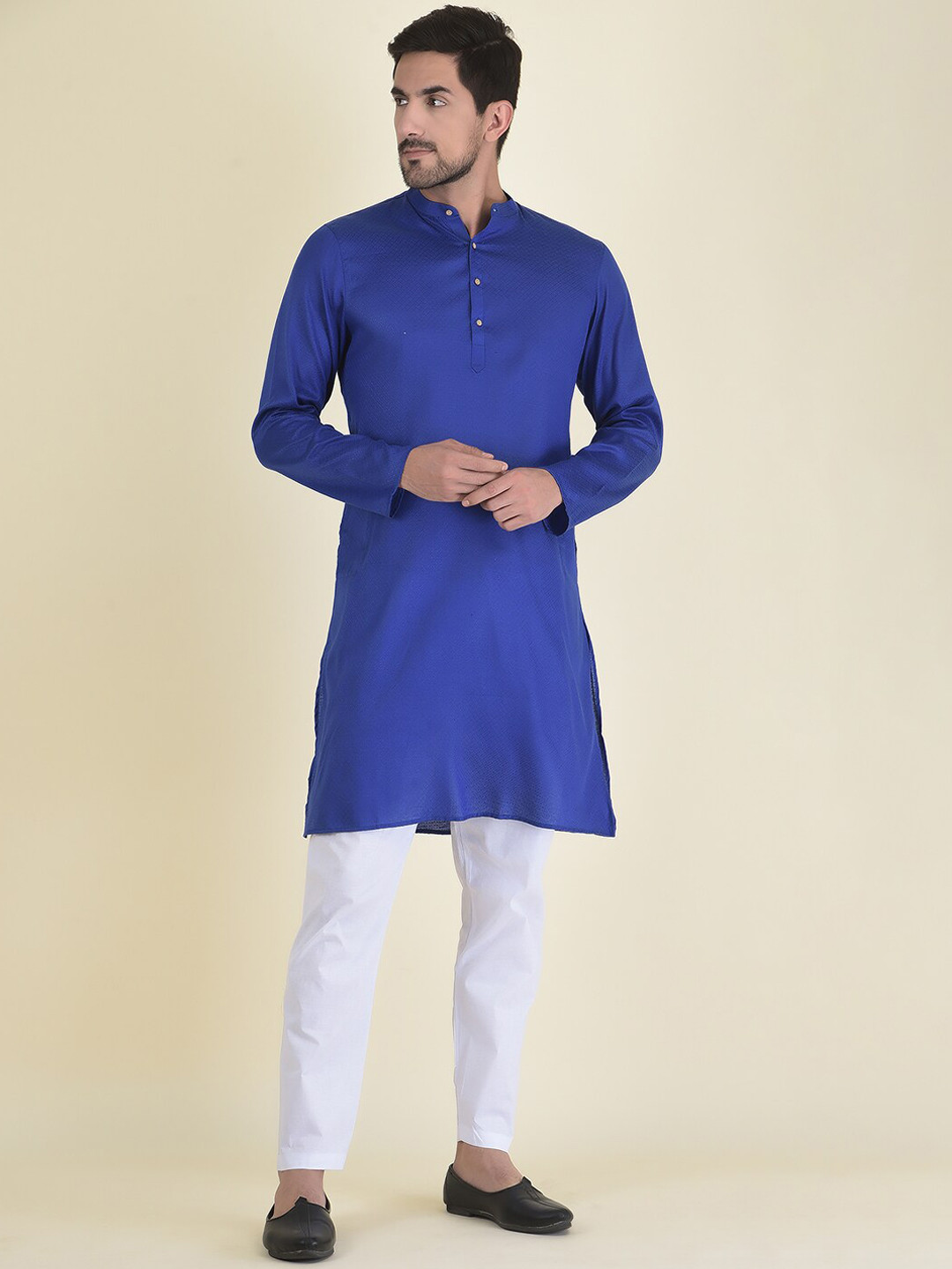 

DEYANN Men Blue Kurta with Pyjamas