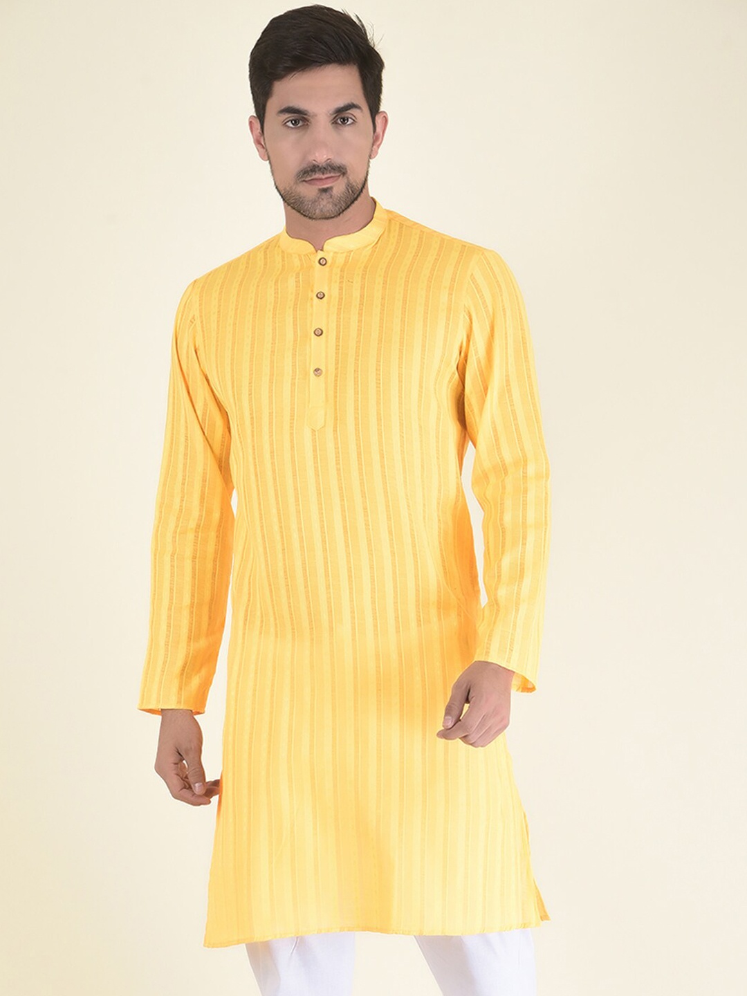 

DEYANN Men Yellow Striped Kurta with Pyjamas