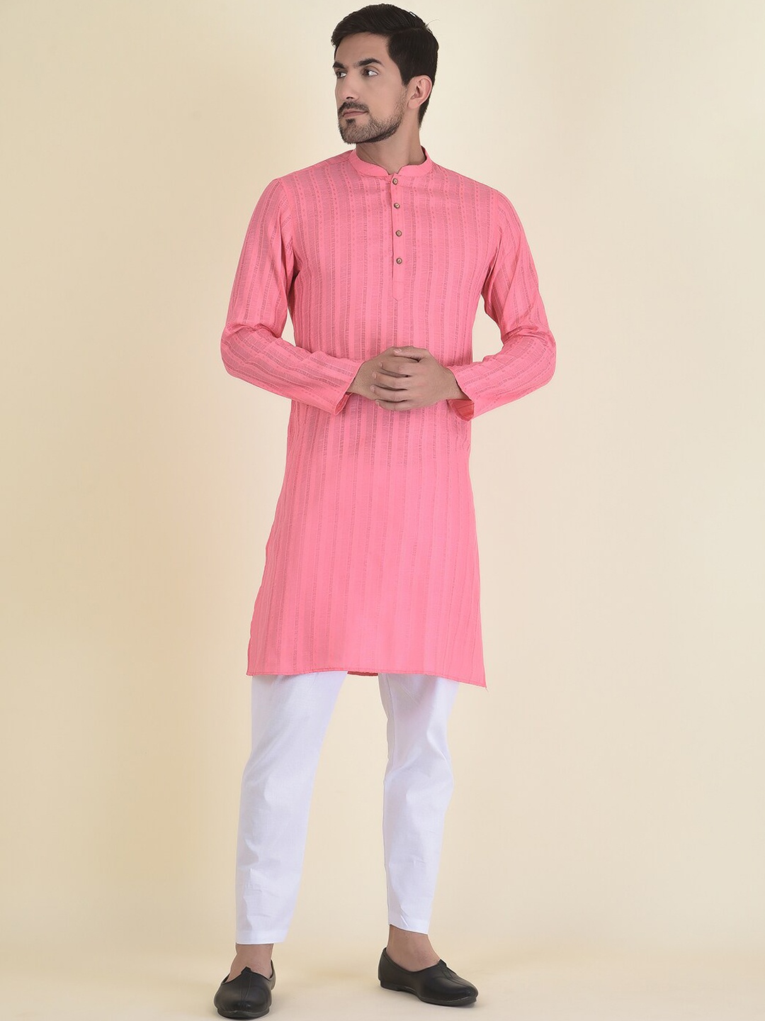 

DEYANN Men Pink Striped Kurta with Pyjamas