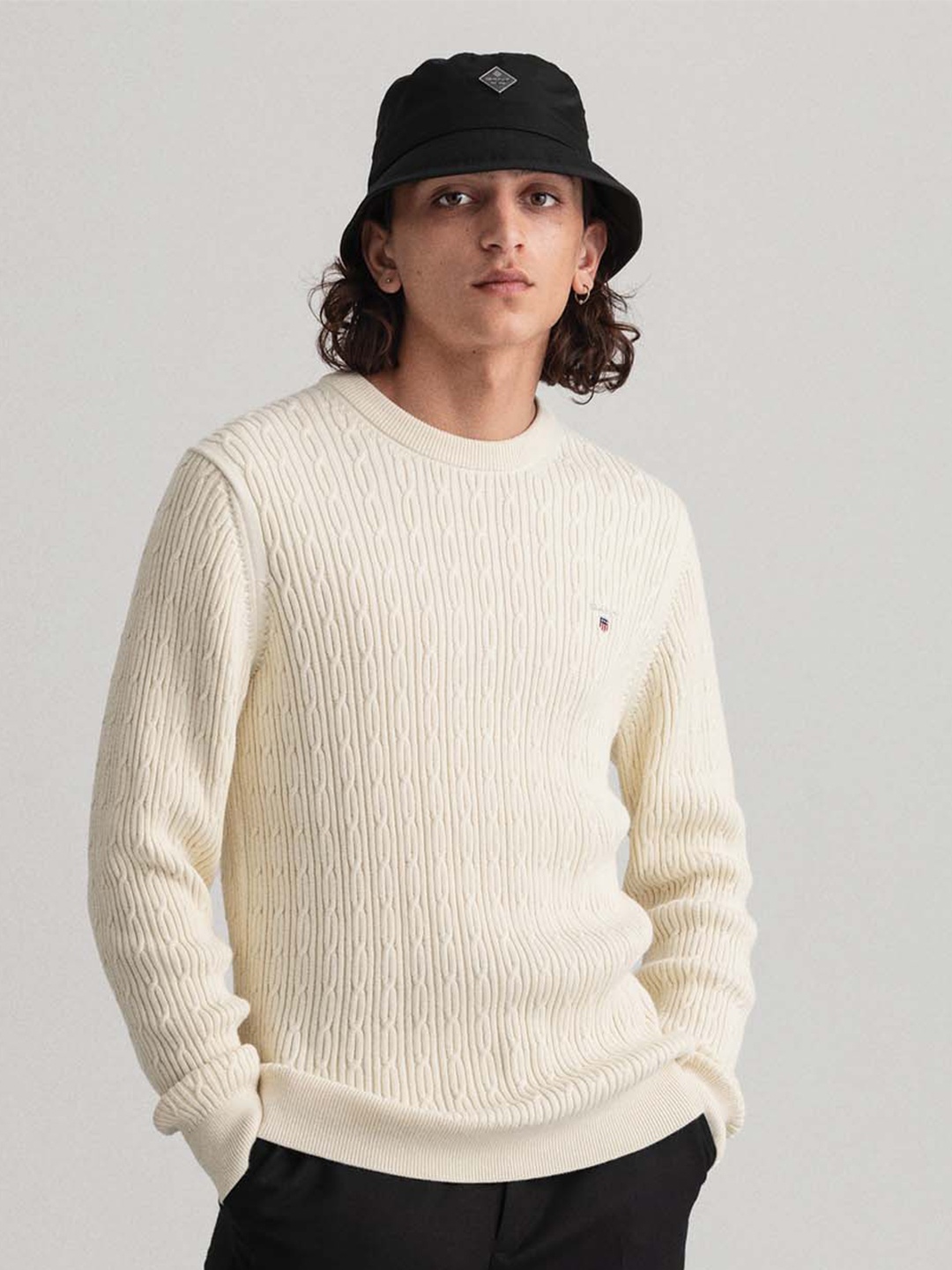 

GANT Men Cream-Coloured Solid Regular Fit Cable Knit Long Sleeves Pullover