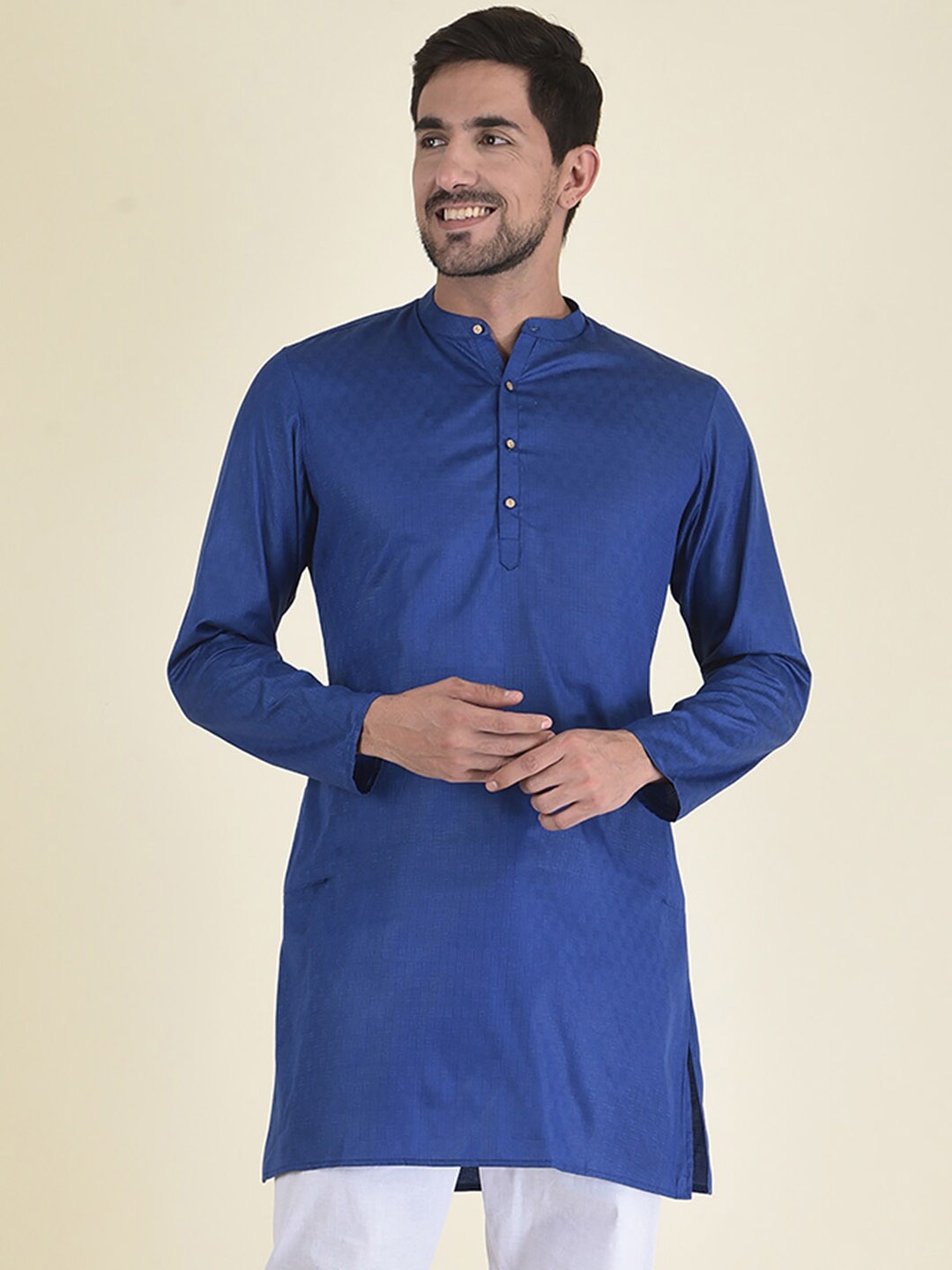 

DEYANN Men Royal Blue Self Design Kurta with Pyjamas
