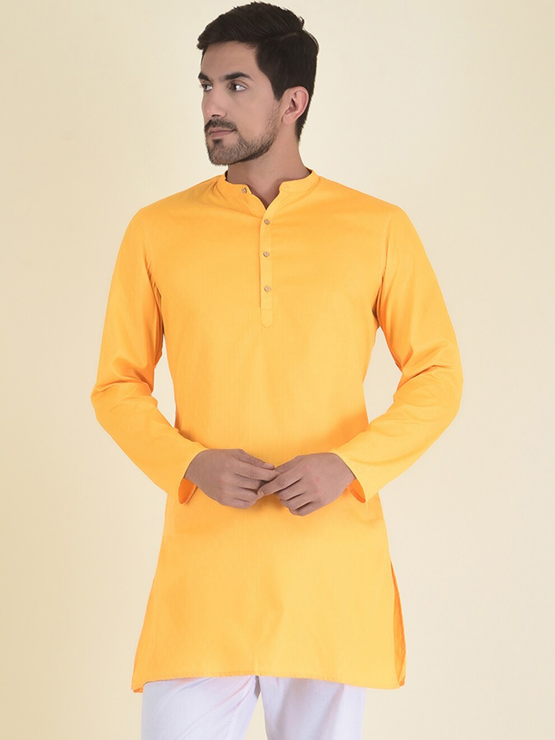 

DEYANN Men Yellow Panelled Kurta with Pyjamas