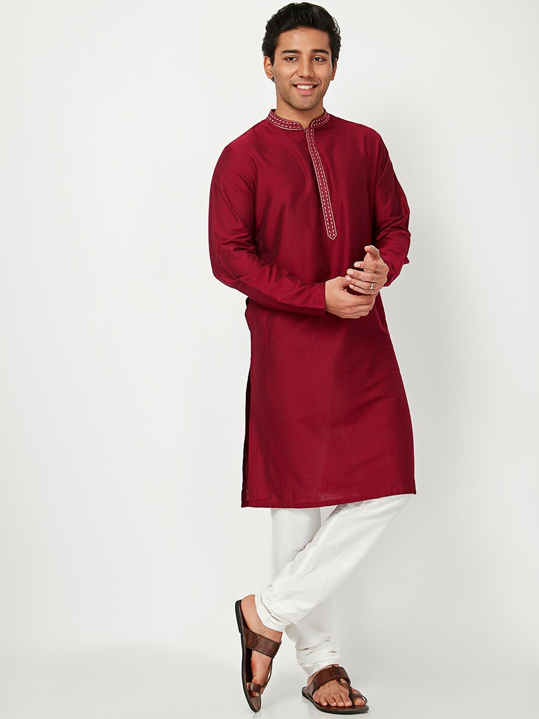 

Ethnicity Men Magenta Kurta