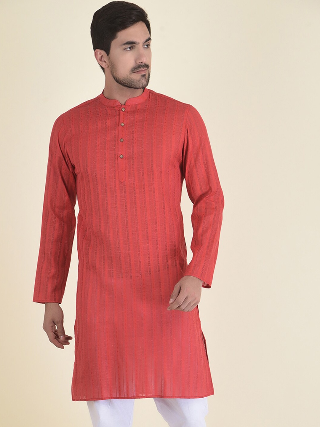

DEYANN Men Red Striped Kurta with Pyjamas