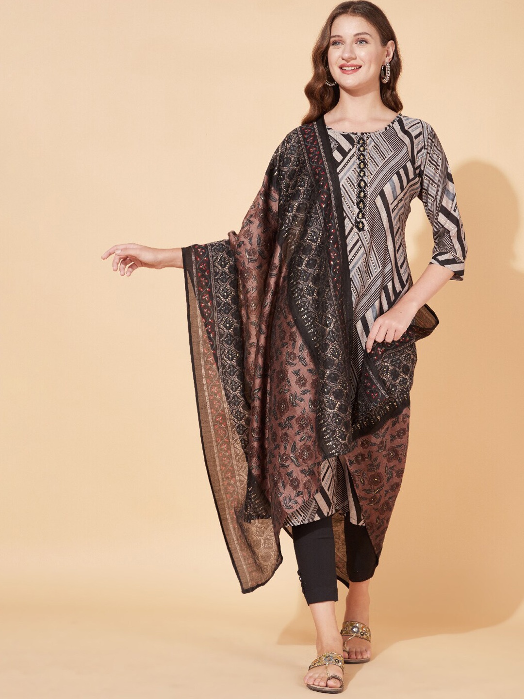 

FASHOR Women Beige & Black Striped Kurta