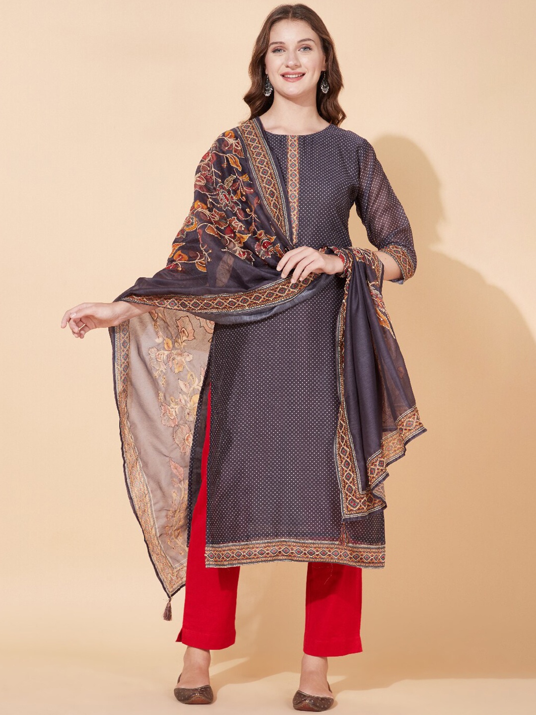 

FASHOR Women Black Ethnic Motifs Printed Thread Work Chanderi Silk Kurta