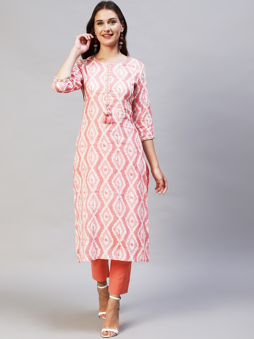 

FASHOR Women Peach and White Geometric Printed Kurta