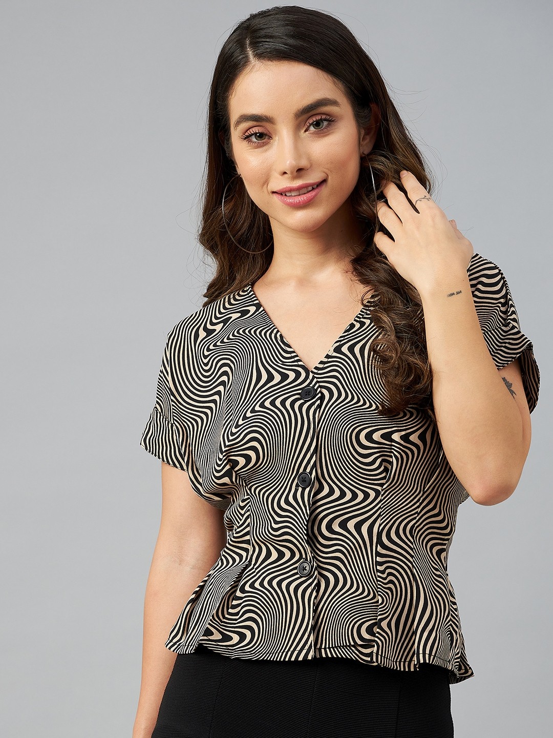 

plusS Beige & Black Geometric Print Top