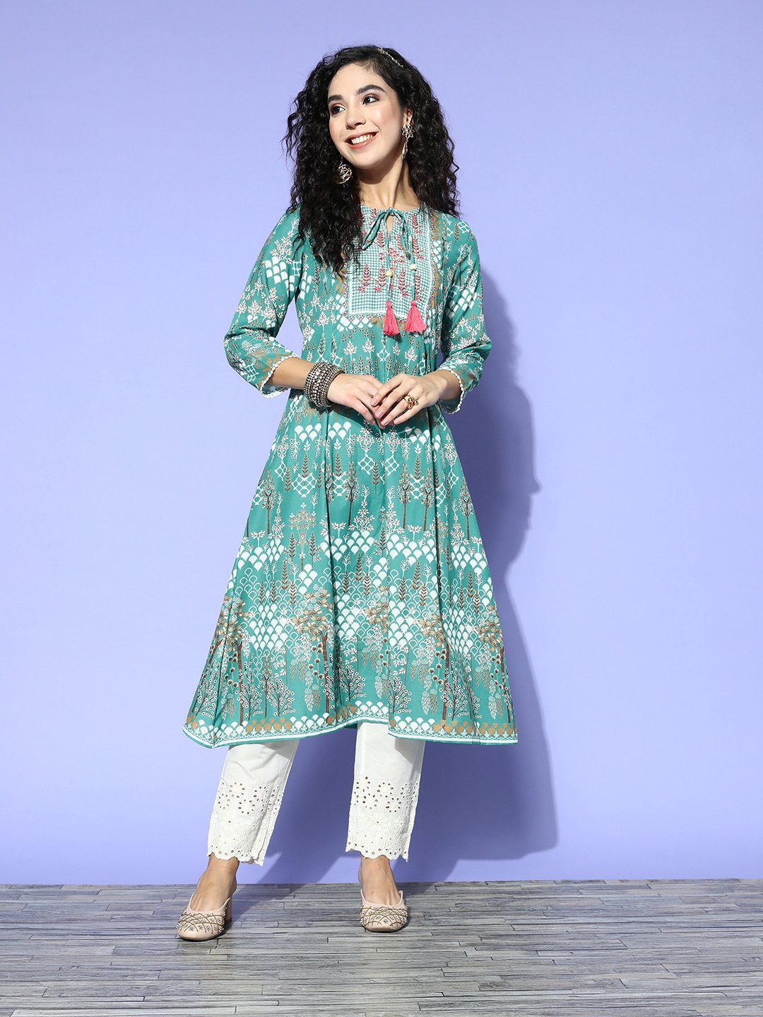 

ZOLA Women Green Ethnic Motifs Printed Pleated Pure Cotton Kurta with Trousers