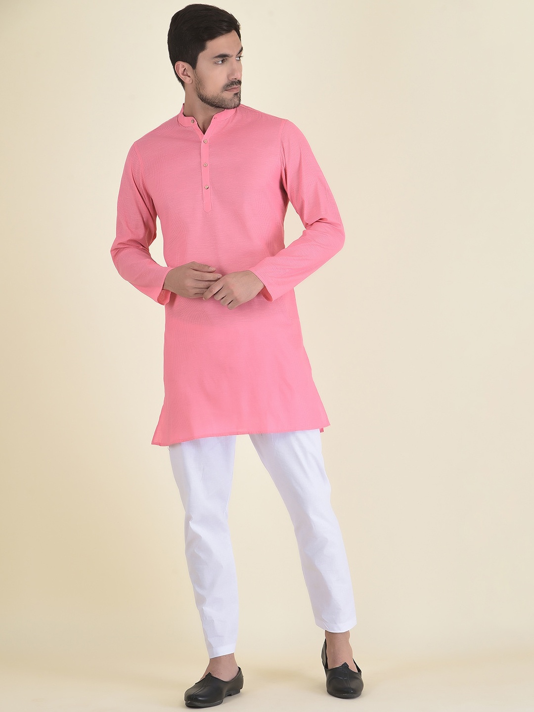 

DEYANN Men Pink Striped Kurta with Pyjamas