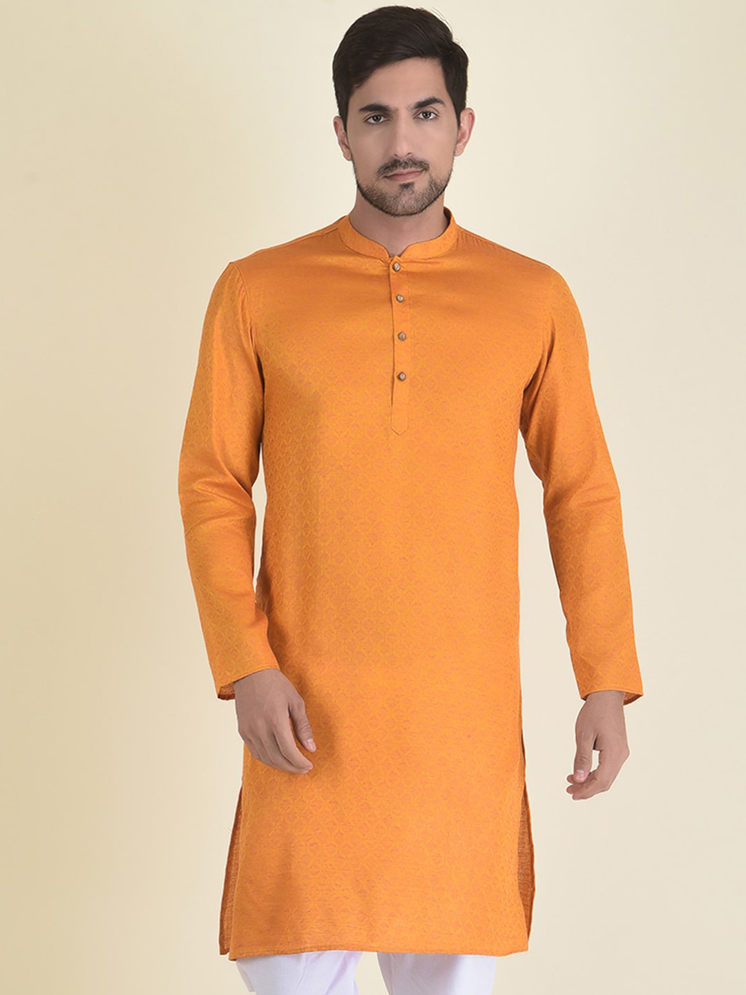 

DEYANN Men Yellow Kurta with Pyjamas