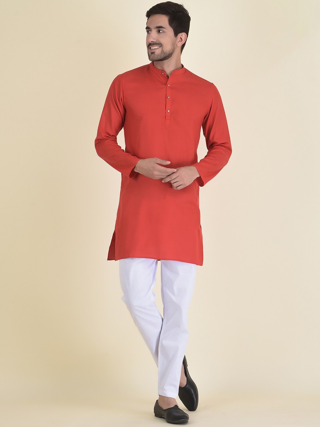 

DEYANN Men Red Solid Pure Cotton Kurta with Pyjamas