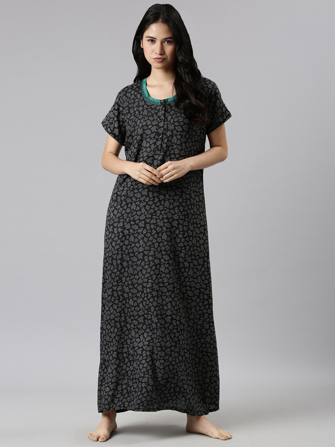 

GOLDSTROMS Women Green Printed Maxi Nightdress