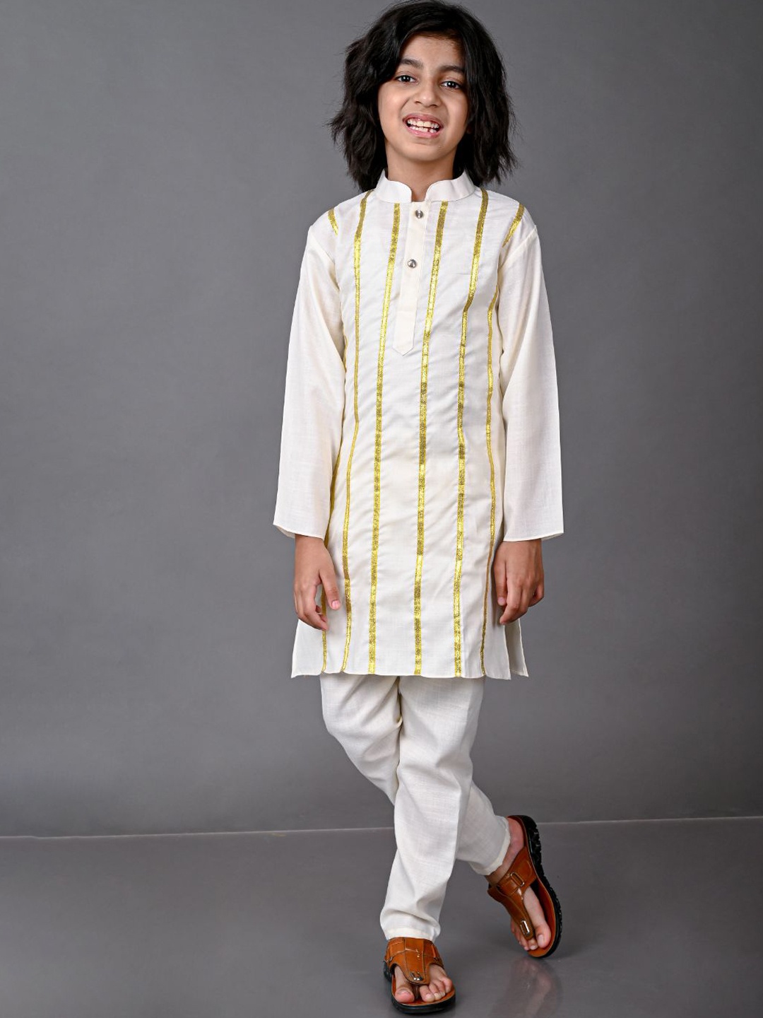 

VESHAM Boys Beige Striped Kurta with Trousers