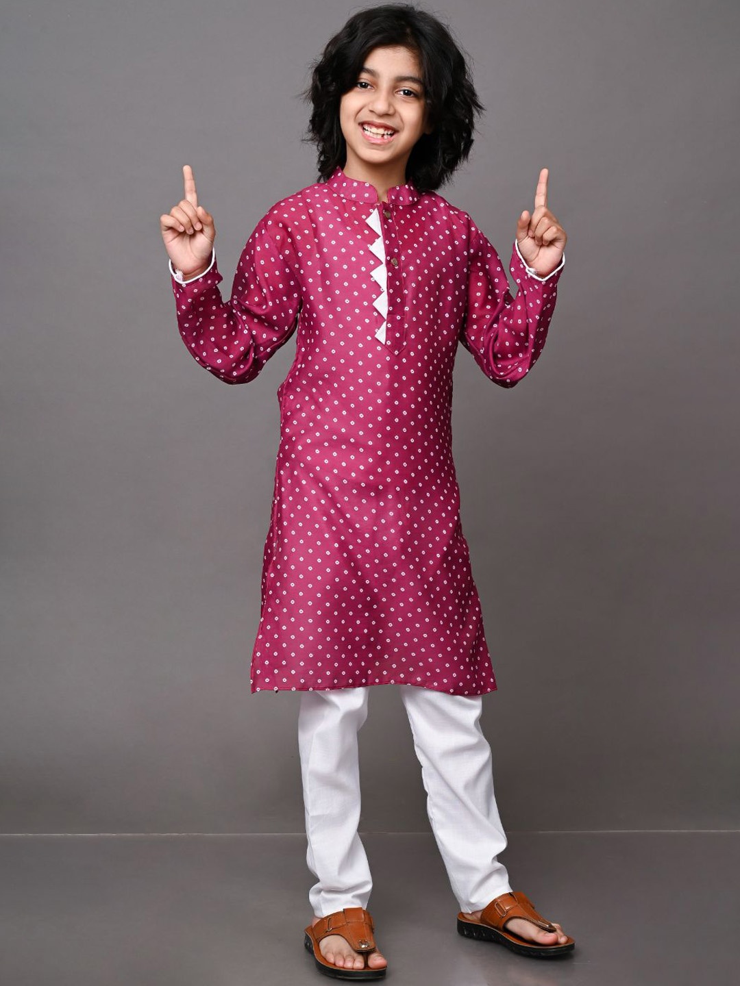 

VESHAM Boys Burgundy Bandhani Printed Kurta with Pyjamas